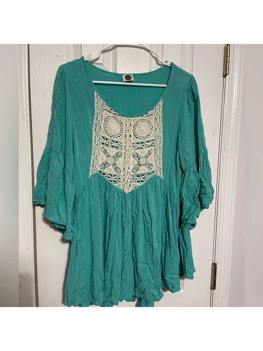 J&M Flutter Sleeve Tunic in Green with Ruffled Sleeve and Lace Embellishments